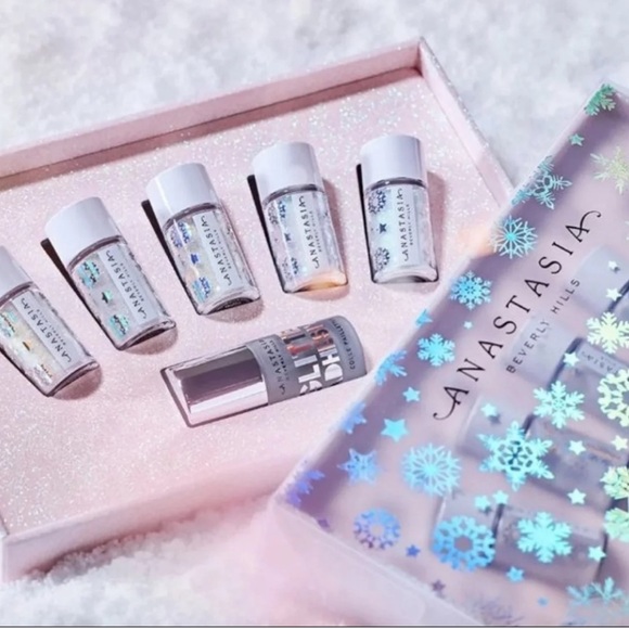 Anastasia Beverly Hills Other - 💥Hostpick💥New Anastasia Beverly Hills  Loose Glitter Kit